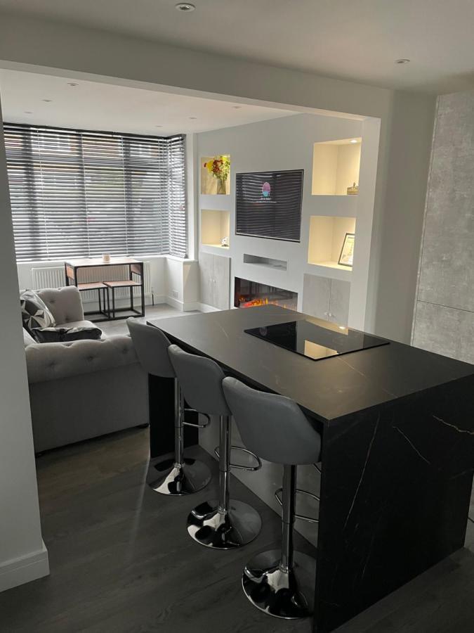 Va Home Stay - Close To Luton Airport, M1 & A505 Exterior photo
