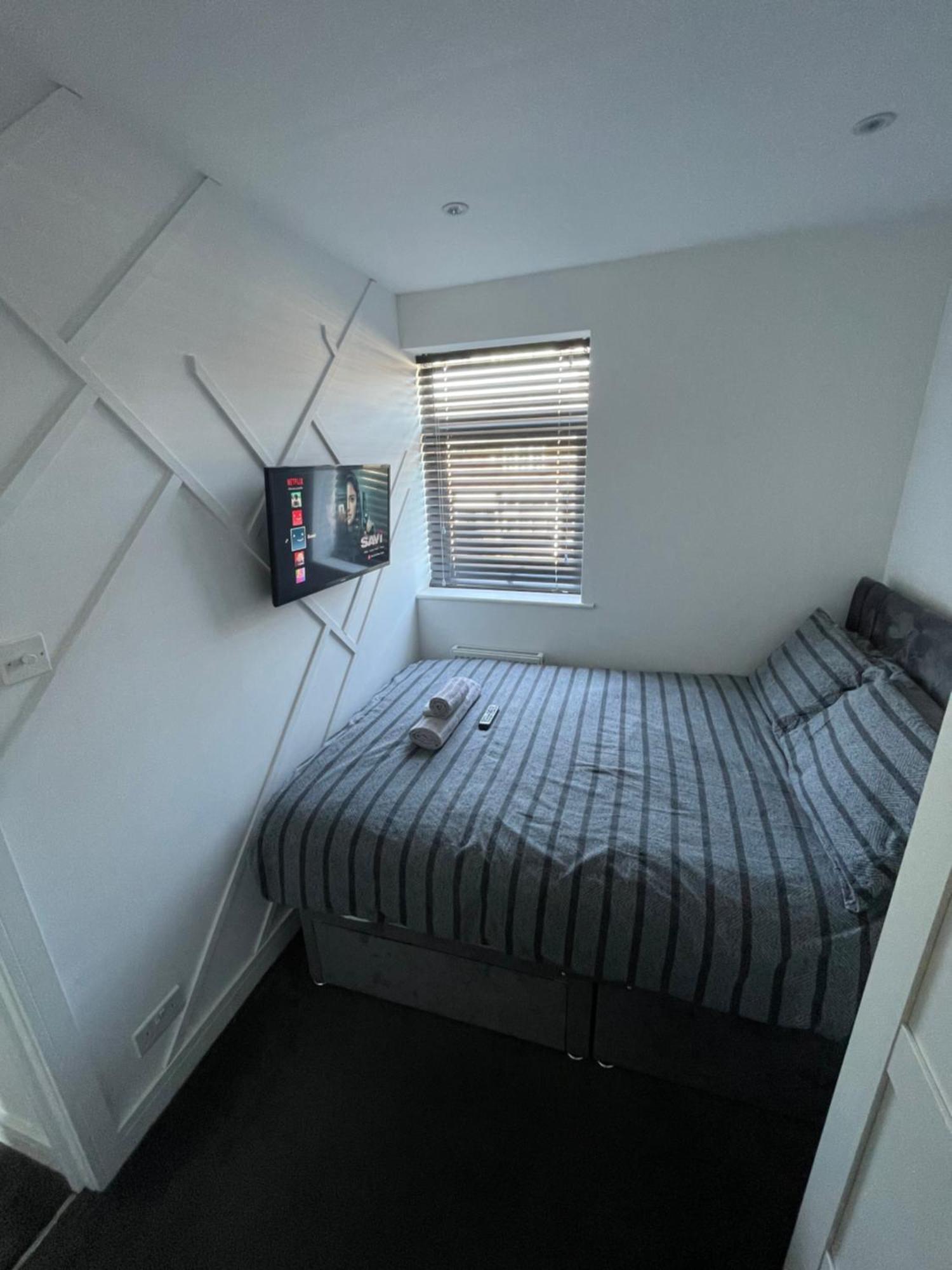 Va Home Stay - Close To Luton Airport, M1 & A505 Exterior photo